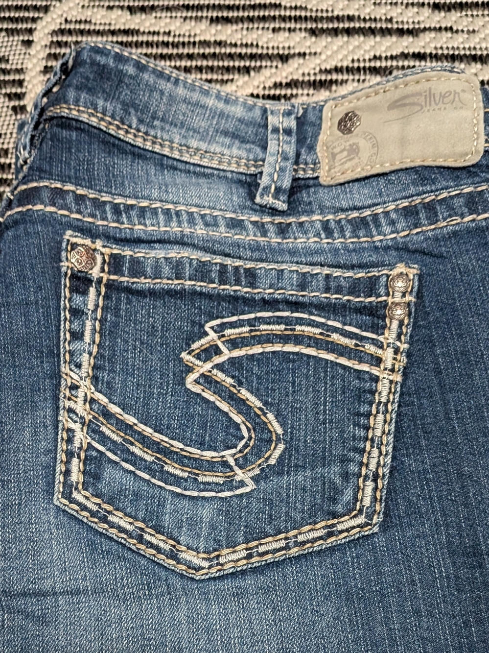 Silver Jeans Womens Medium Blue Bootcut Jeans with Contrast Stitching